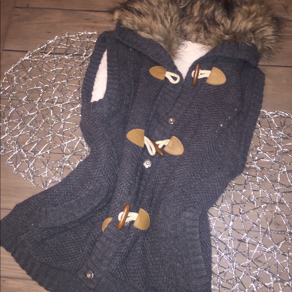 Vest knit with faux fur collar Sherpa lining gray